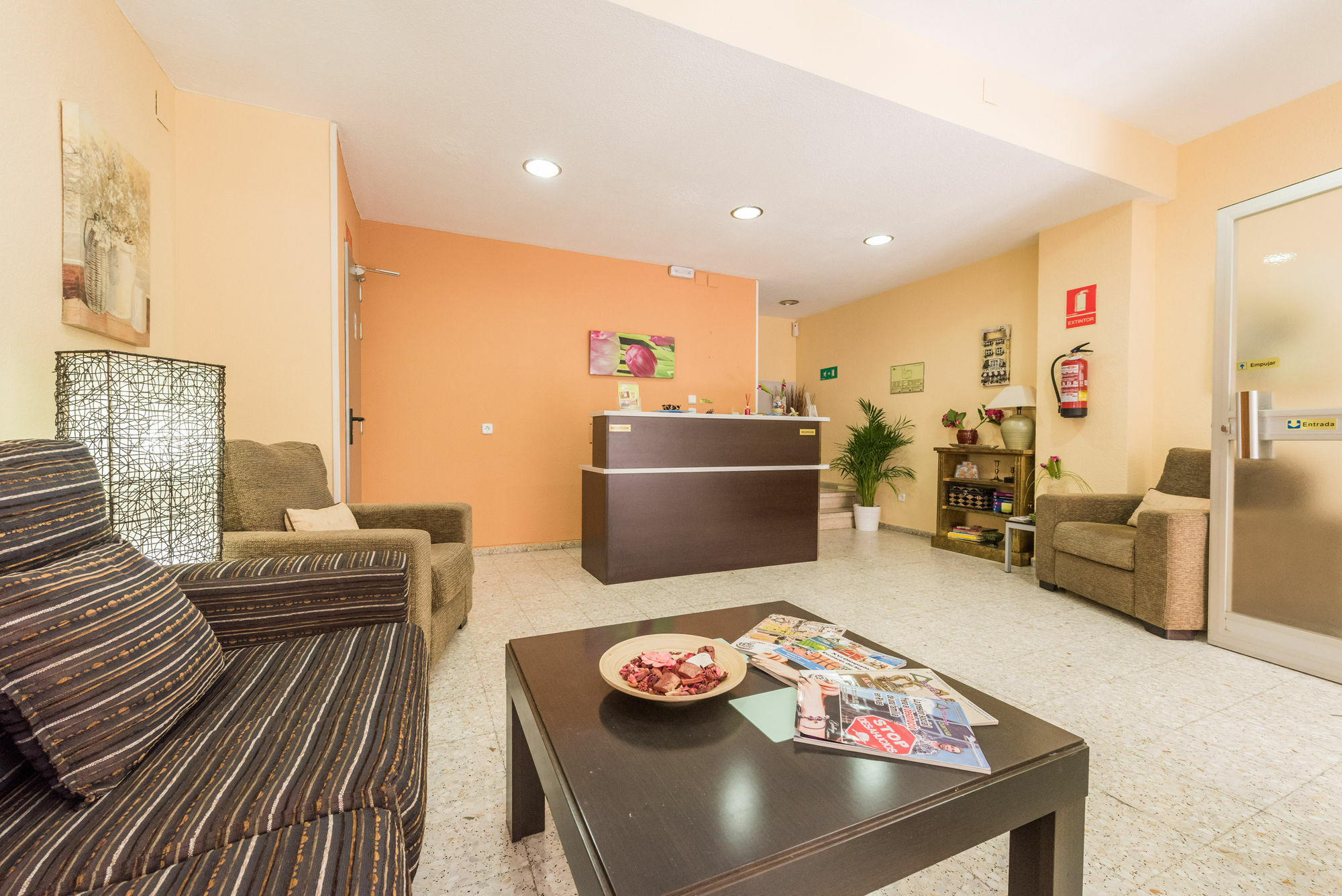 Hostal Arkanta Arganda Del Rey Exterior foto